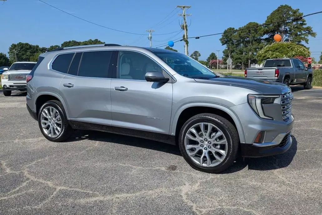 2025 Gmc Acadia Denali photo 1