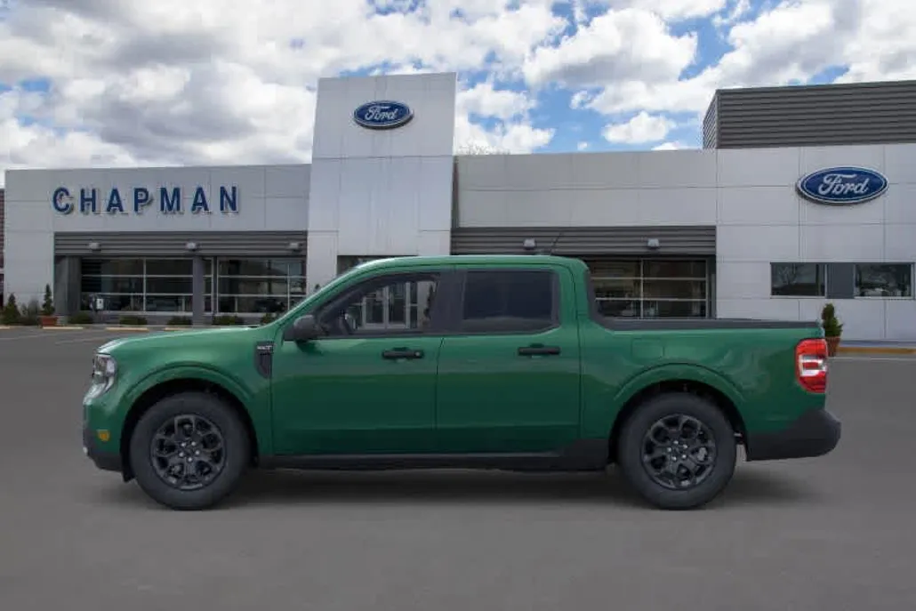 2025 Ford Maverick XLT photo 1