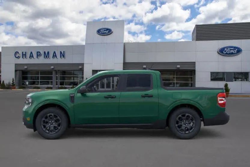 2025 Ford Maverick XLT photo 1
