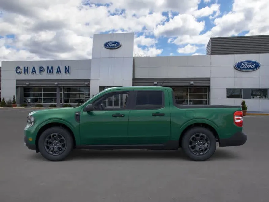 2025 Ford Maverick XLT photo 1