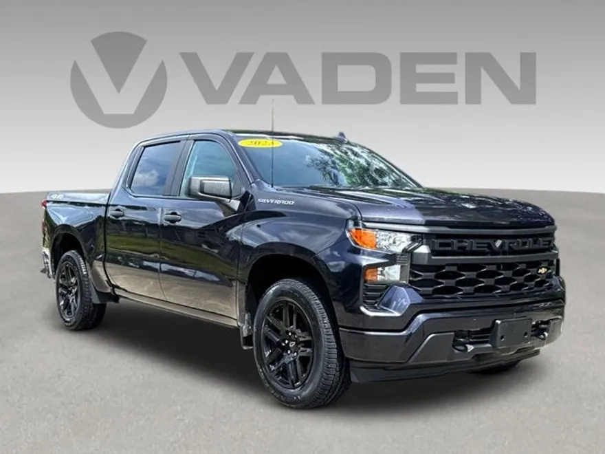 2023 Chevrolet Silverado 1500 Custom photo 1