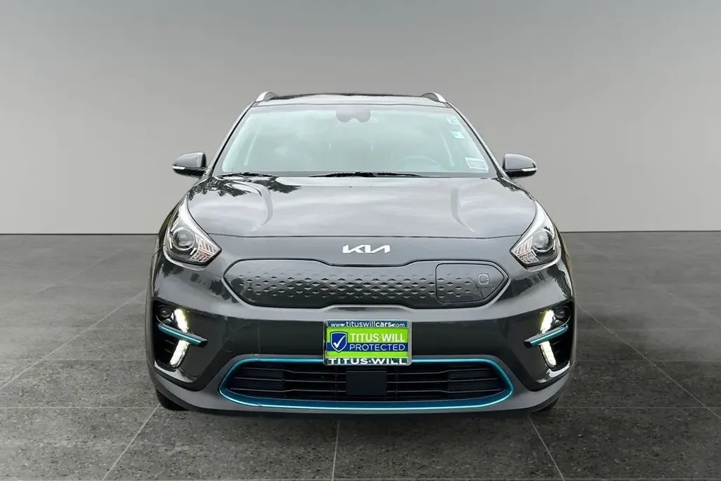 2022 Kia Niro EV S photo 1