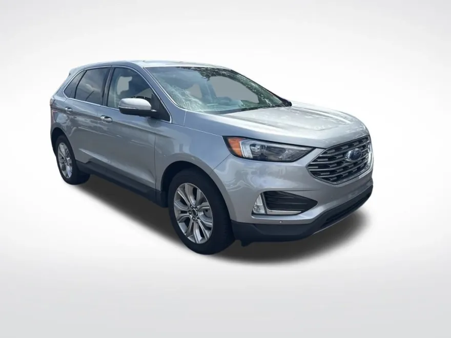 2022 Ford Edge Titanium photo 1