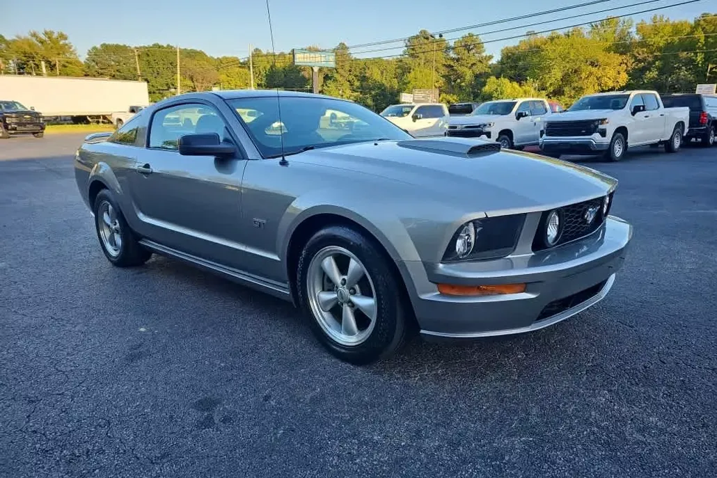 2008 Ford Mustang GT Deluxe photo 1