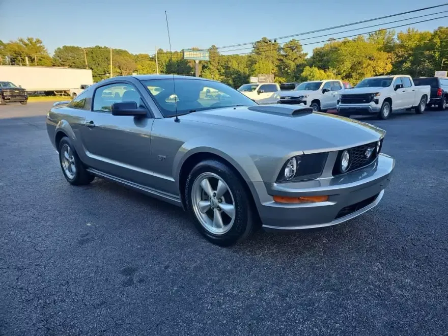 2008 Ford Mustang GT Deluxe photo 1