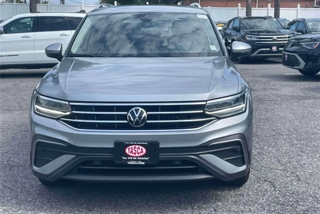 2024 Volkswagen Tiguan SE Wolfsburg Edition photo 1