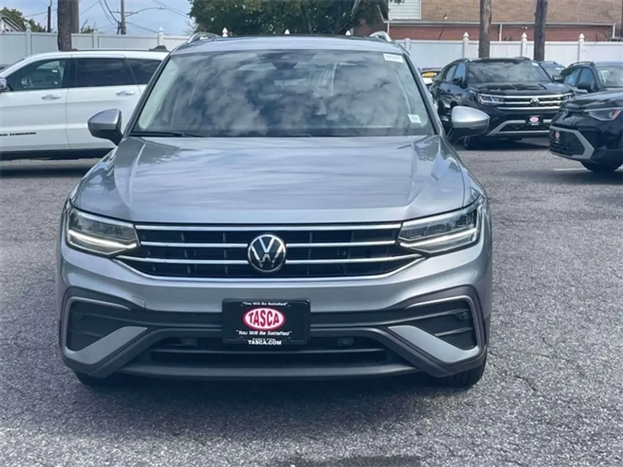 2024 Volkswagen Tiguan SE Wolfsburg Edition photo 1