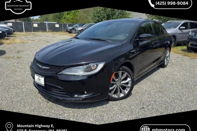 2016 Chrysler 200 photo 1