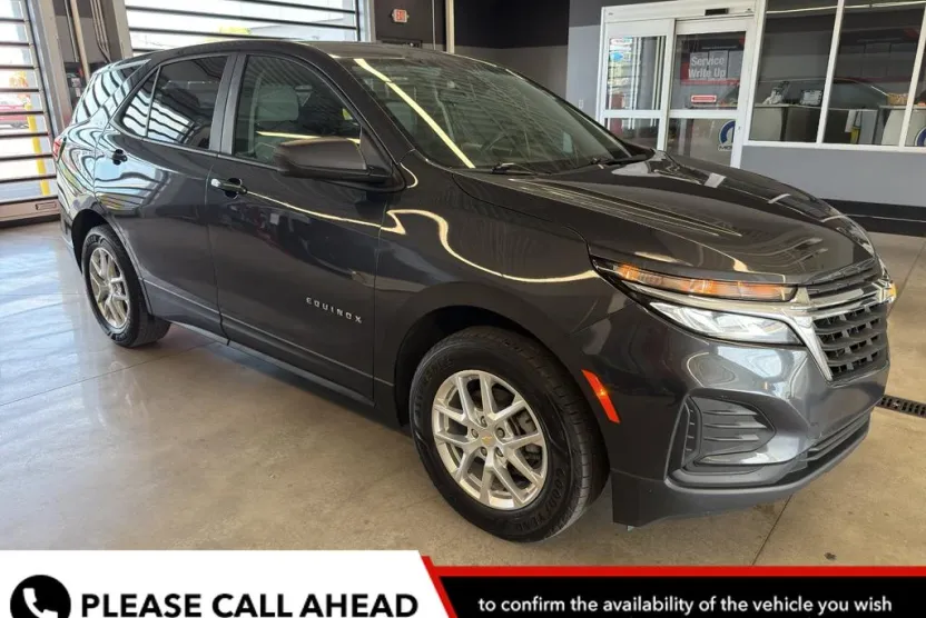 2022 Chevrolet Equinox LS photo 1