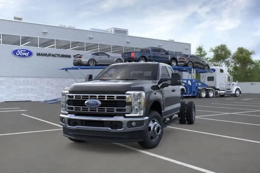2026 Ford F-350 photo 1