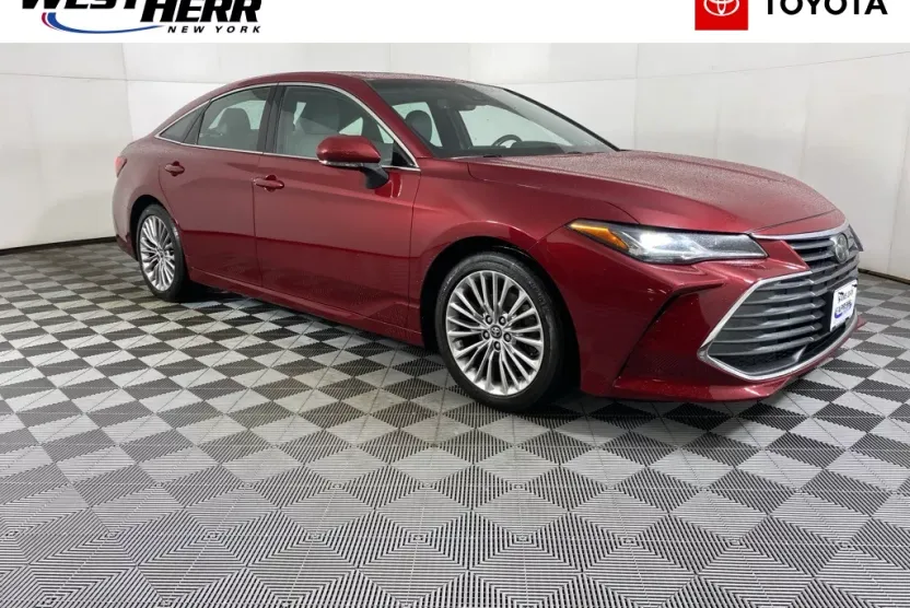 2019 Toyota Avalon Limited photo 1