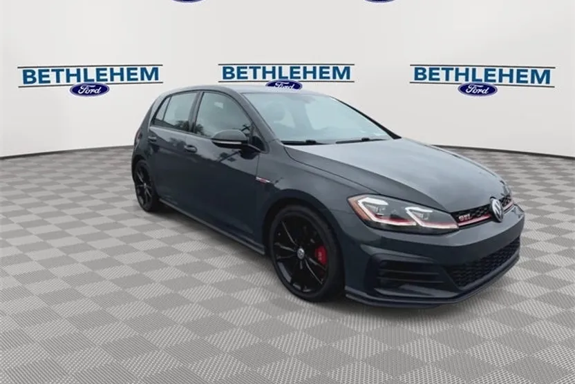 2019 Volkswagen Golf GTI S photo 1