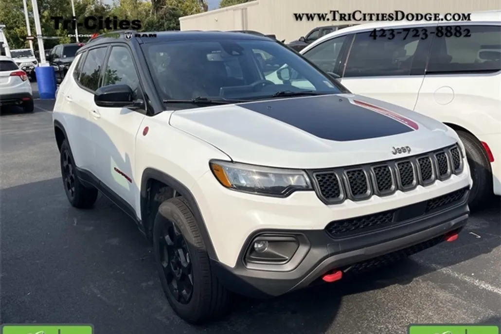 2024 Jeep Compass Trailhawk photo 1