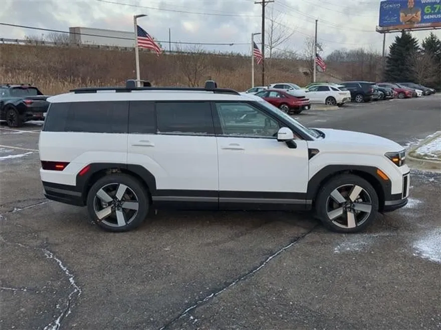 2025 Hyundai Santa Fe photo 1