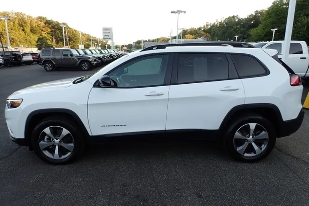 2022 Jeep Cherokee Limited photo 1