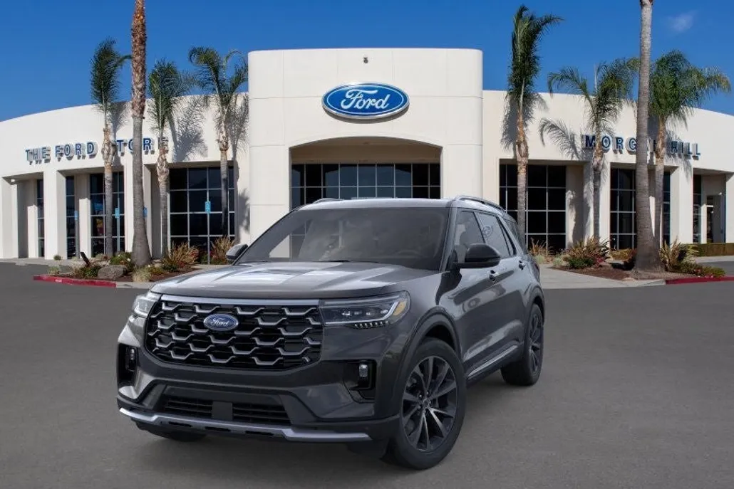 2025 Ford Explorer Platinum photo 1
