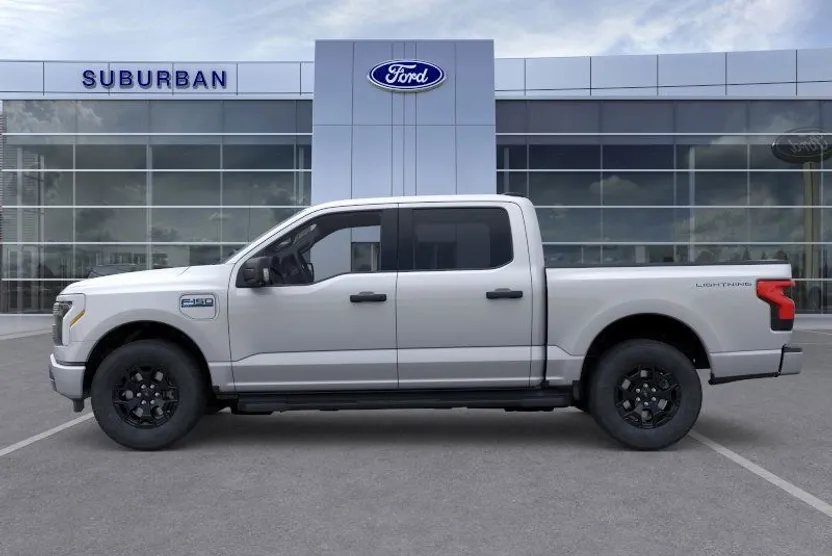 2025 Ford F-150 Lightning XLT photo 1