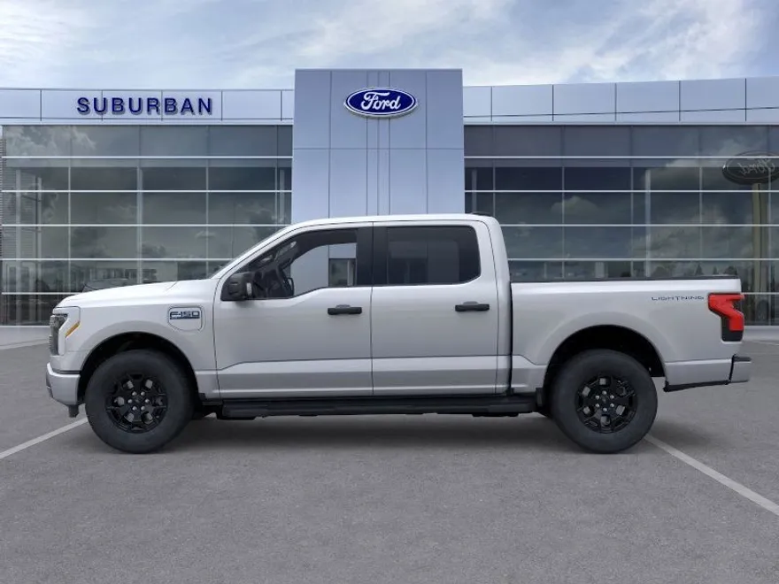 2025 Ford F-150 Lightning XLT photo 1