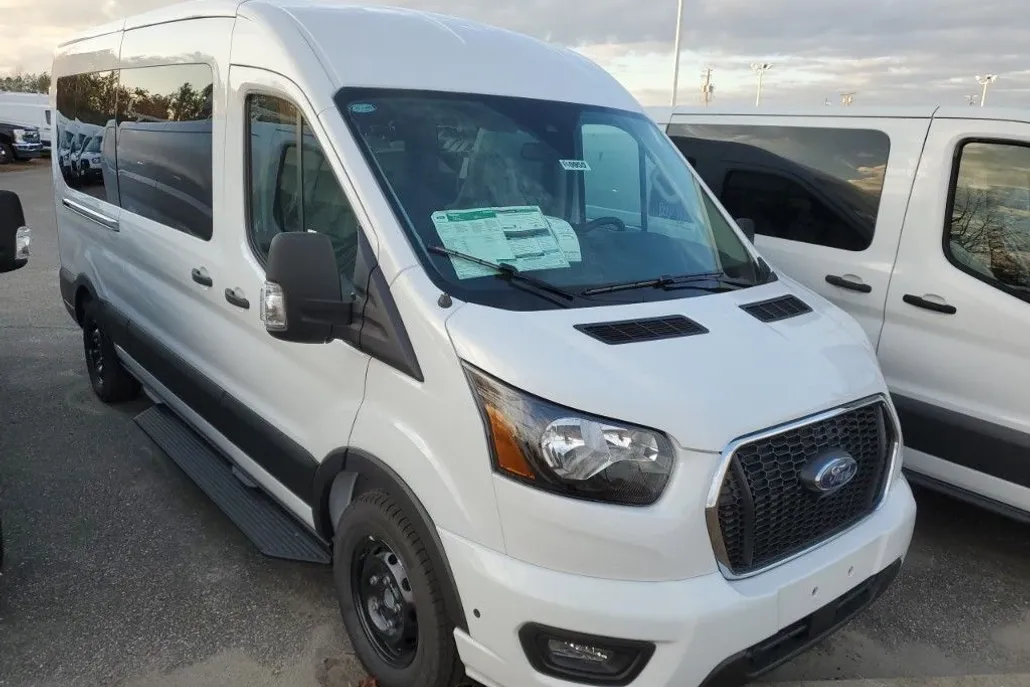 2024 Ford Transit Passenger Van XLT photo 1