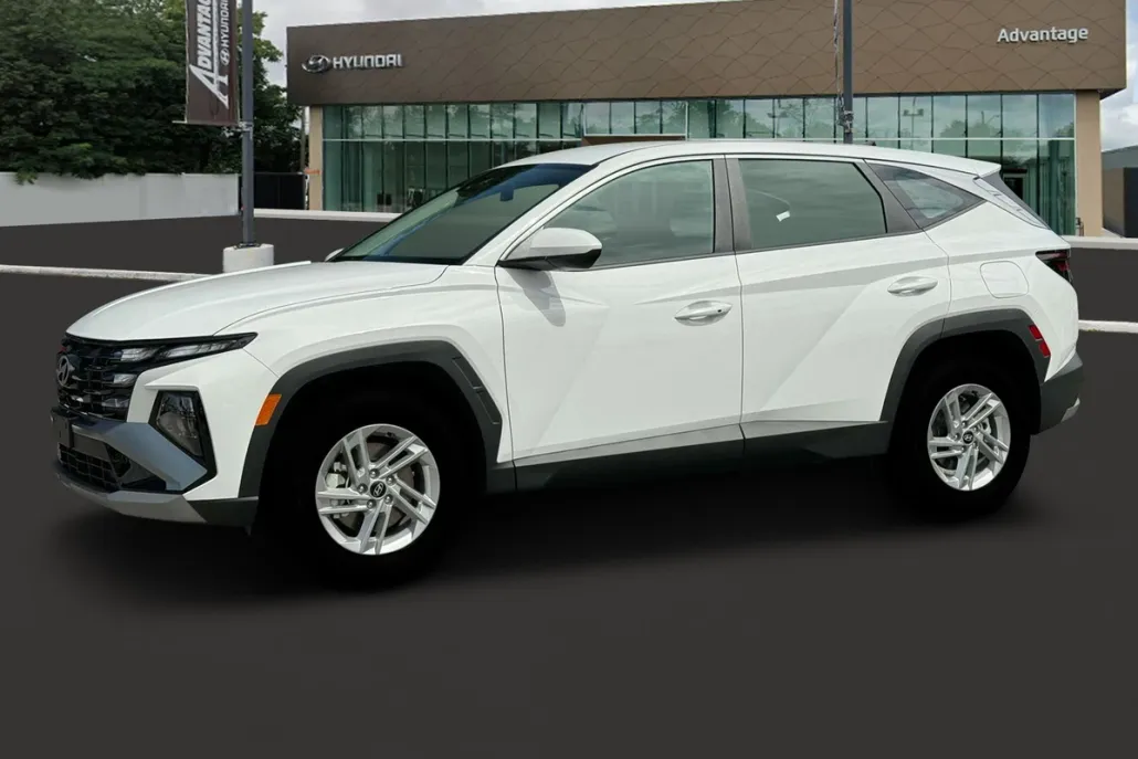 2026 Hyundai Tucson SE photo 1