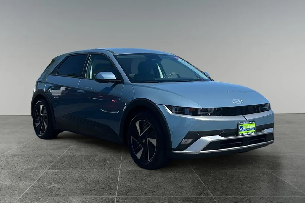 2025 Hyundai Ioniq 5 SE photo 1