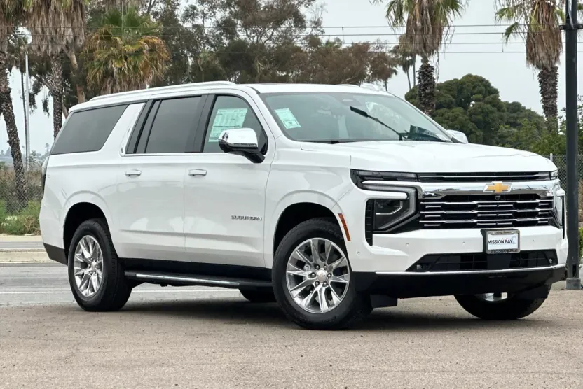2025 Chevrolet Suburban Premier photo 1