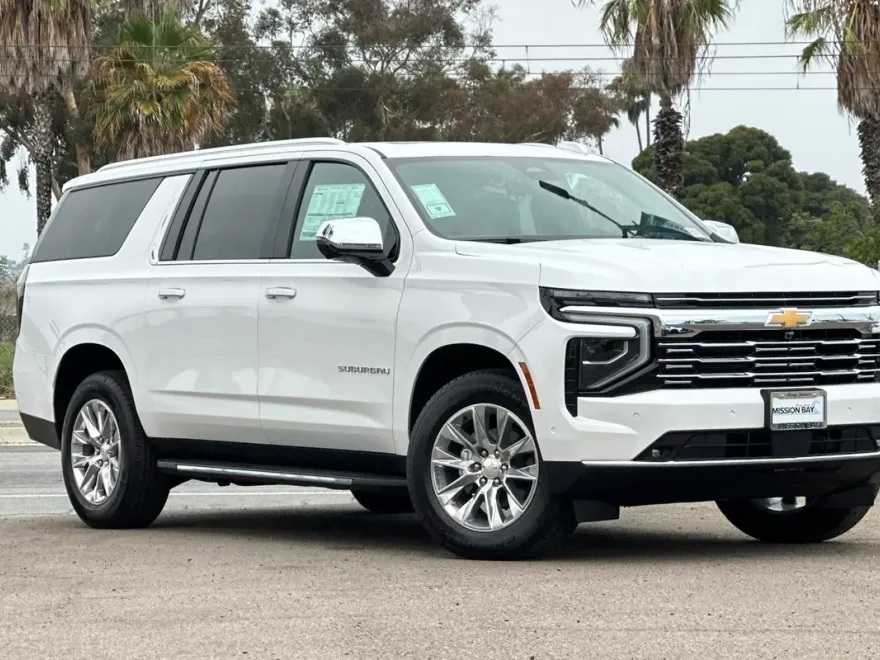 2025 Chevrolet Suburban Premier photo 1