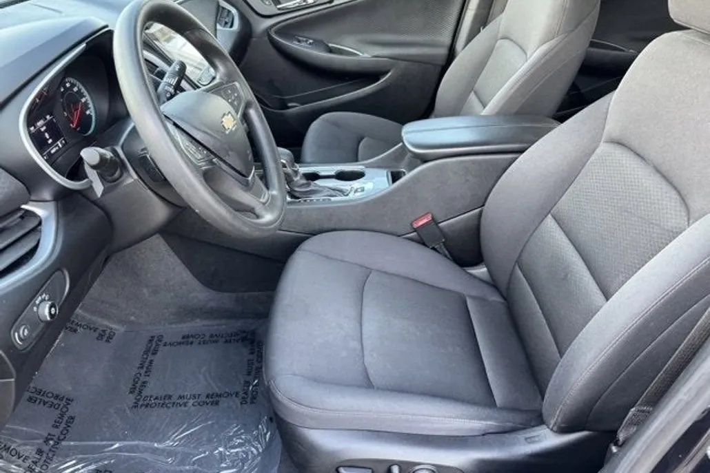 2023 Chevrolet Malibu 1LT photo 1