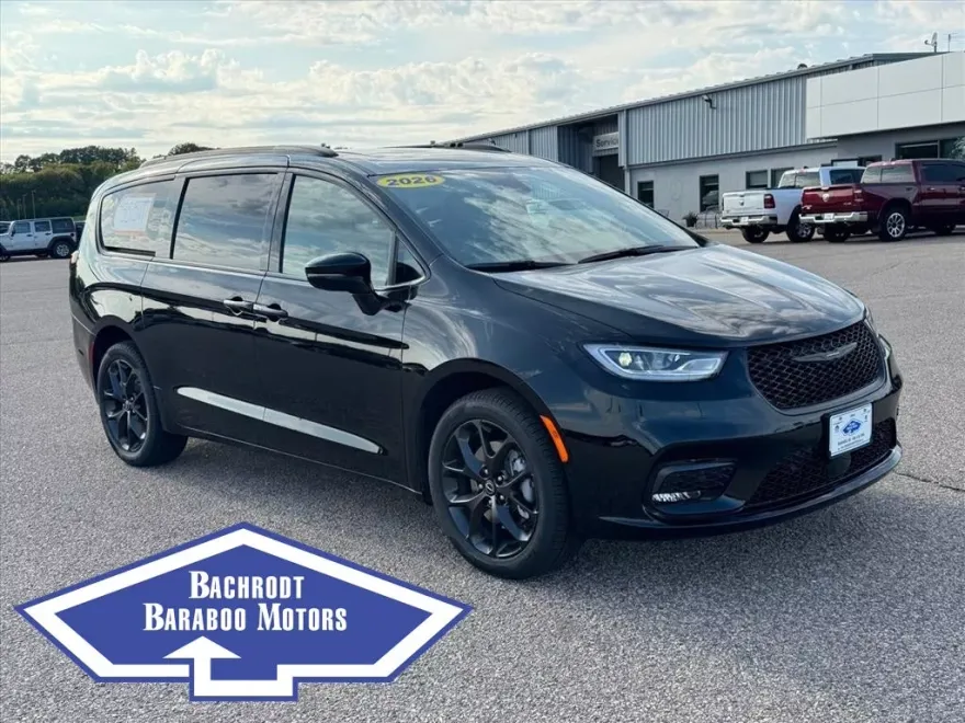2026 Chrysler Pacifica Limited photo 1