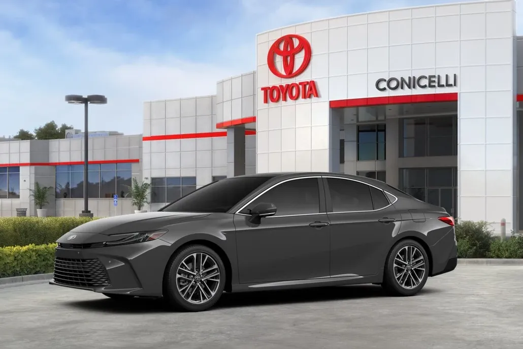 2025 Toyota Camry XLE photo 1