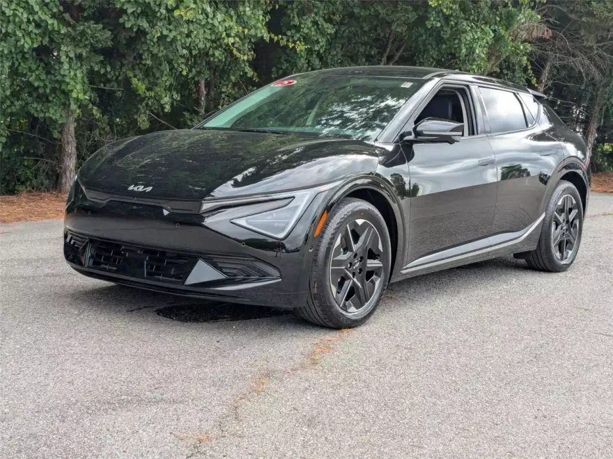 2025 Kia EV6 Light Wind photo 1