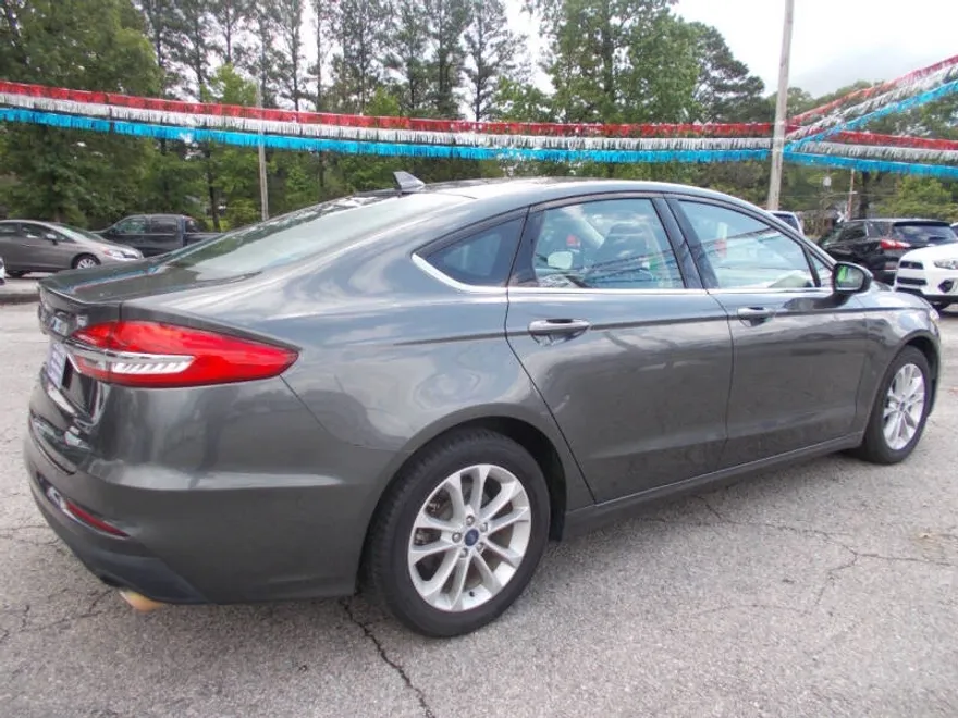 2020 Ford Fusion SE photo 1