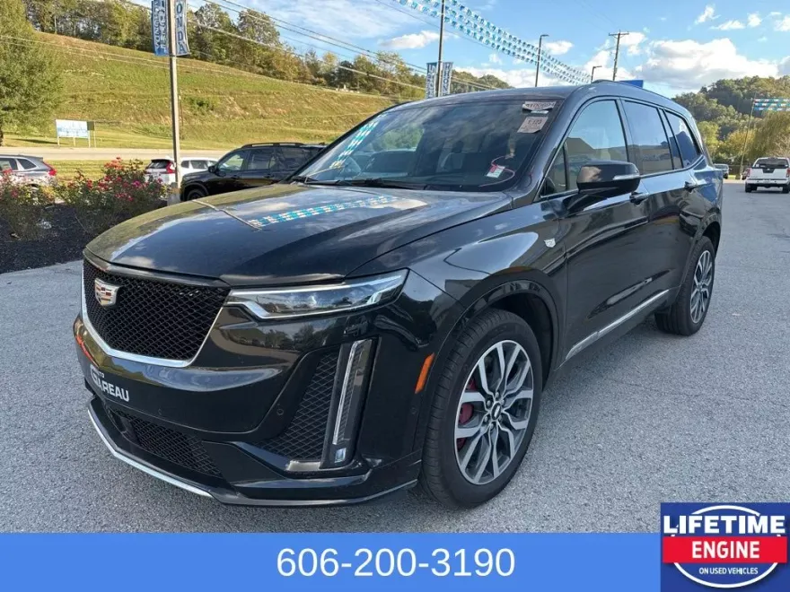 2023 Cadillac XT6 Sport photo 1