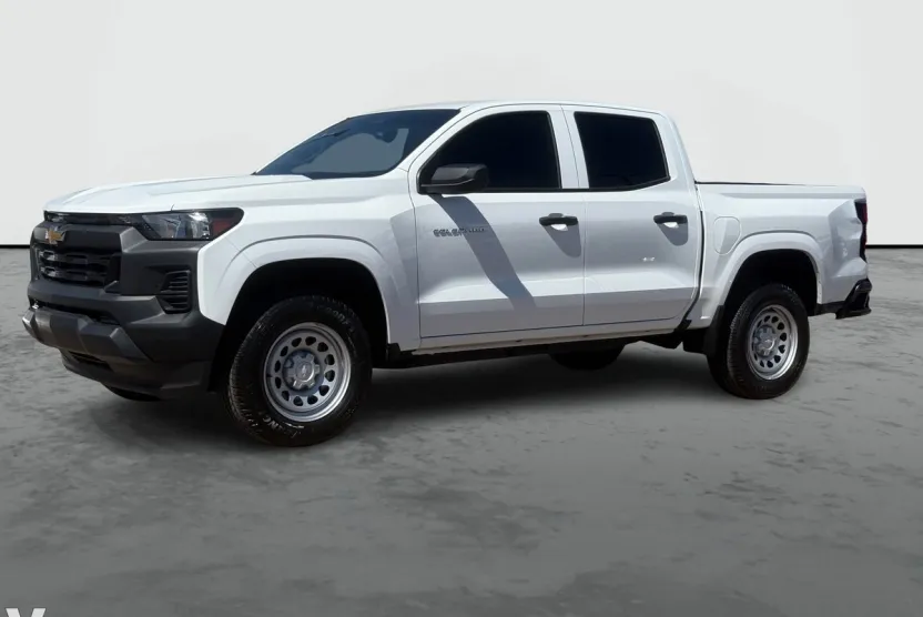 2024 Chevrolet Colorado photo 1