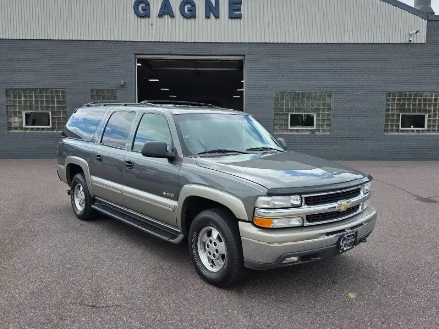 2000 Chevrolet Suburban 1500 LS photo 1