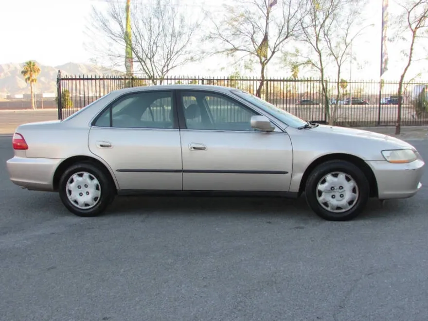 2000 Honda Accord LX photo 1