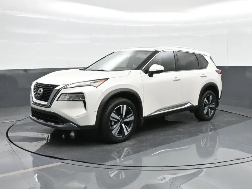 2023 Nissan Rogue SL photo 1