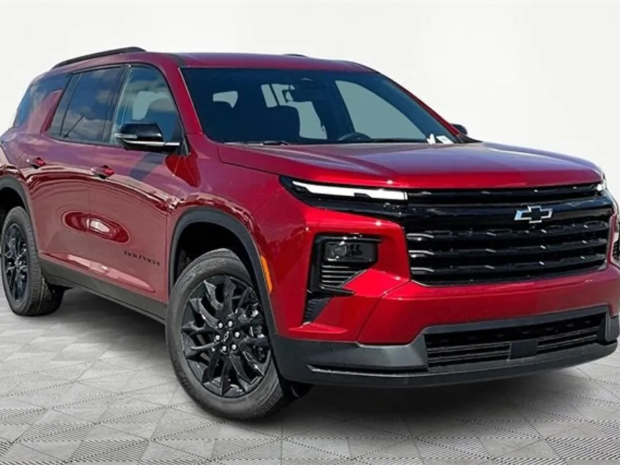 2025 Chevrolet Traverse photo 1