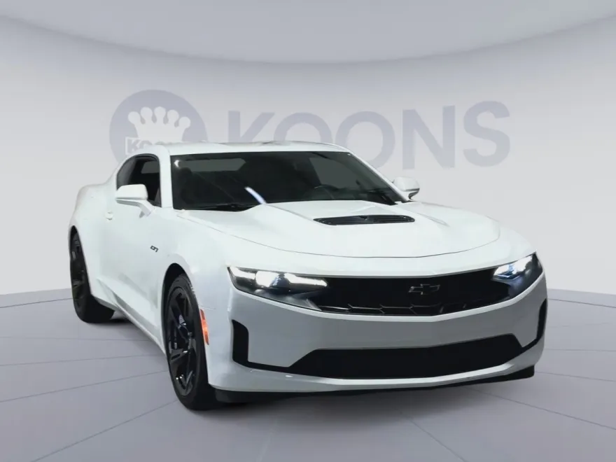 2024 Chevrolet Camaro LT1 photo 1