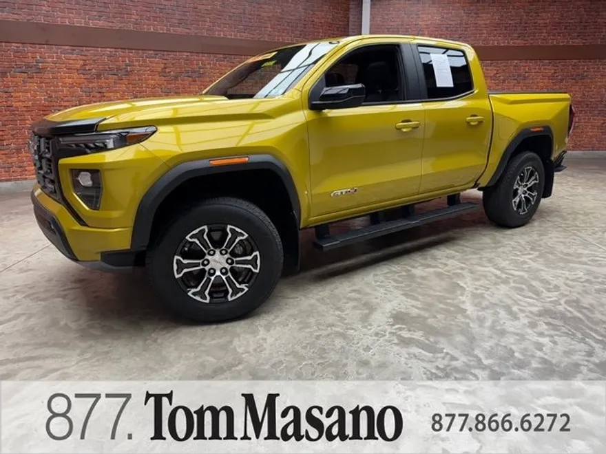 2023 Gmc Canyon AT4 photo 1