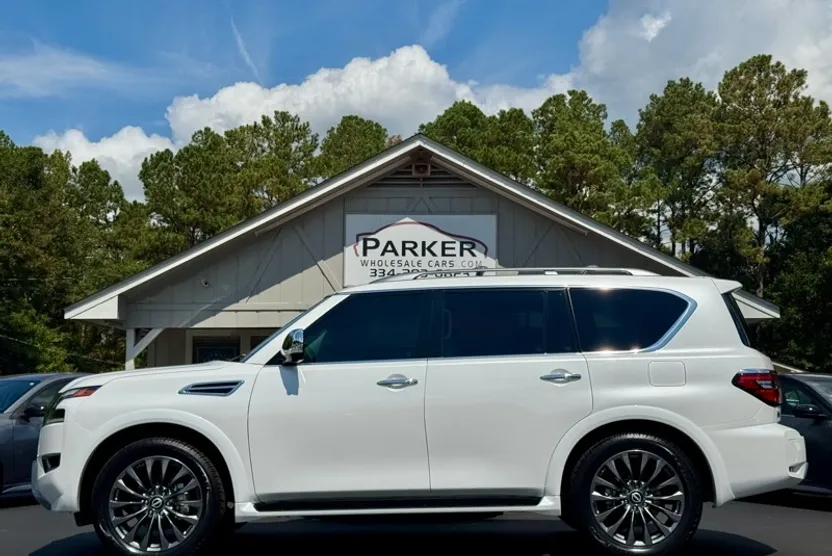 2024 Nissan Armada Platinum photo 1