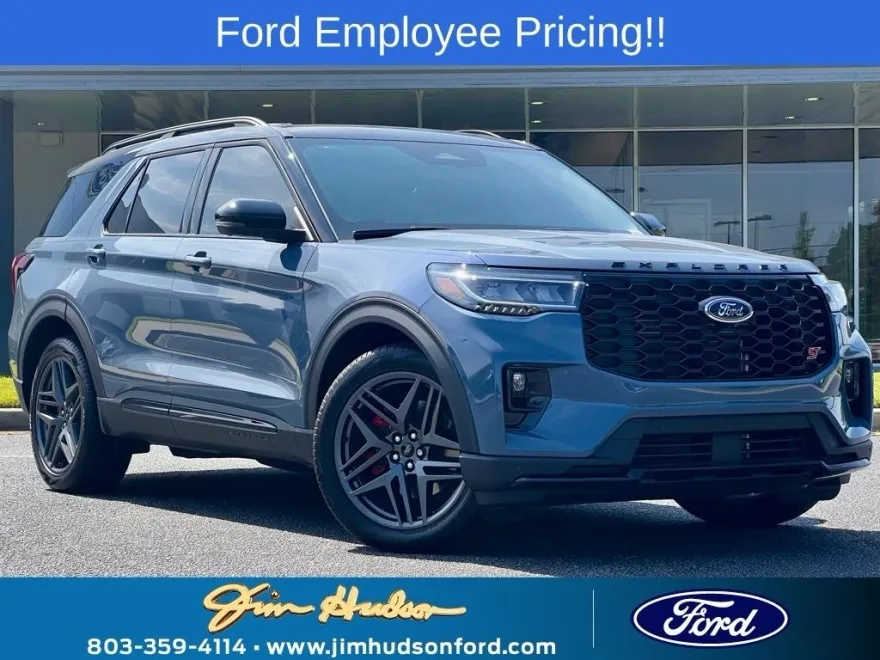2025 Ford Explorer ST photo 1