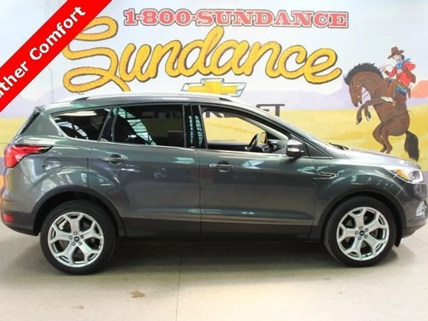 2019 Ford Escape Titanium photo 1