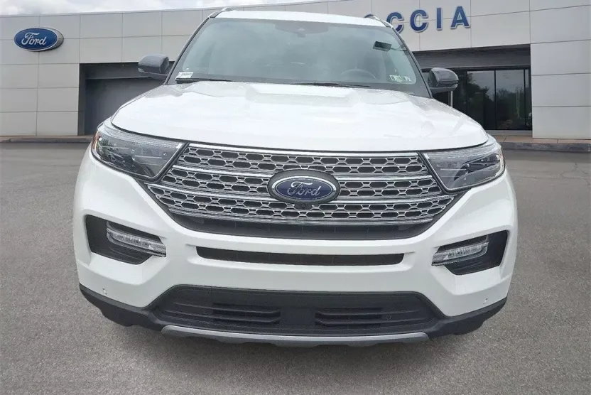 2022 Ford Explorer Limited photo 1