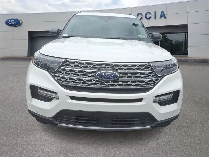 2022 Ford Explorer Limited photo 1