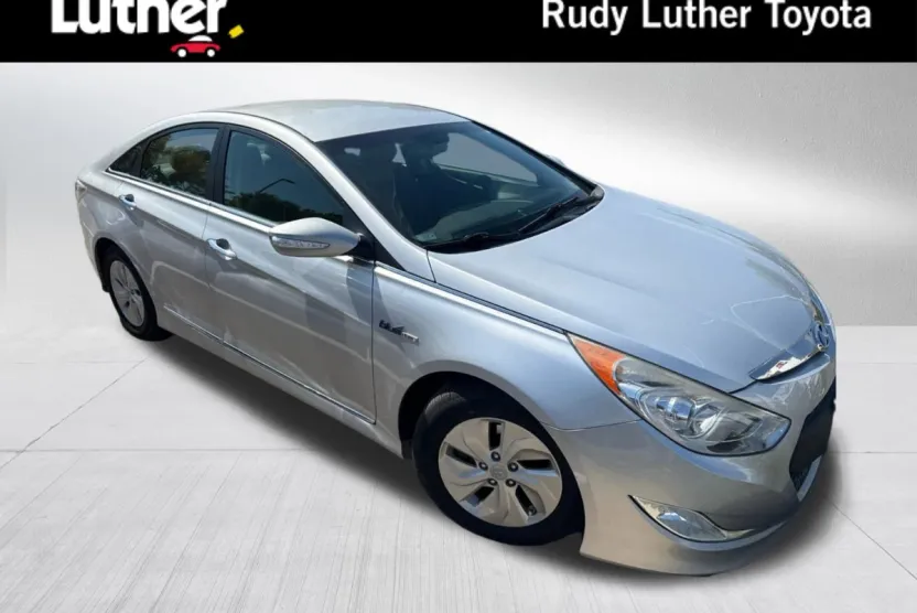2013 Hyundai Sonata Hybrid photo 1