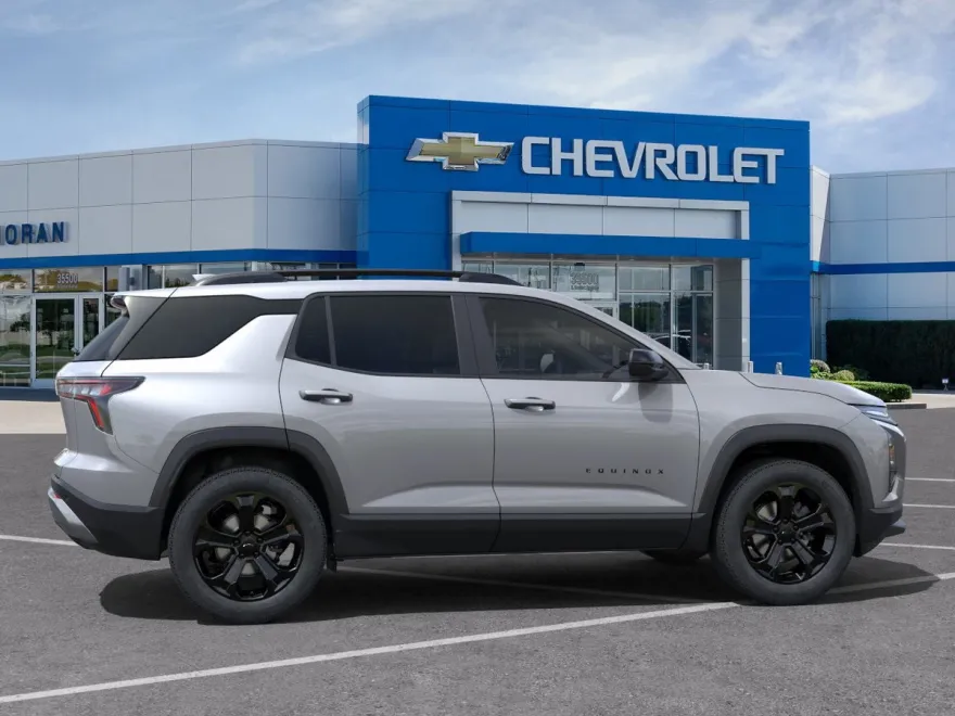 2026 Chevrolet Equinox LT photo 1
