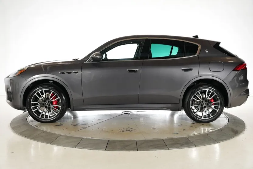 2025 Maserati Grecale photo 1