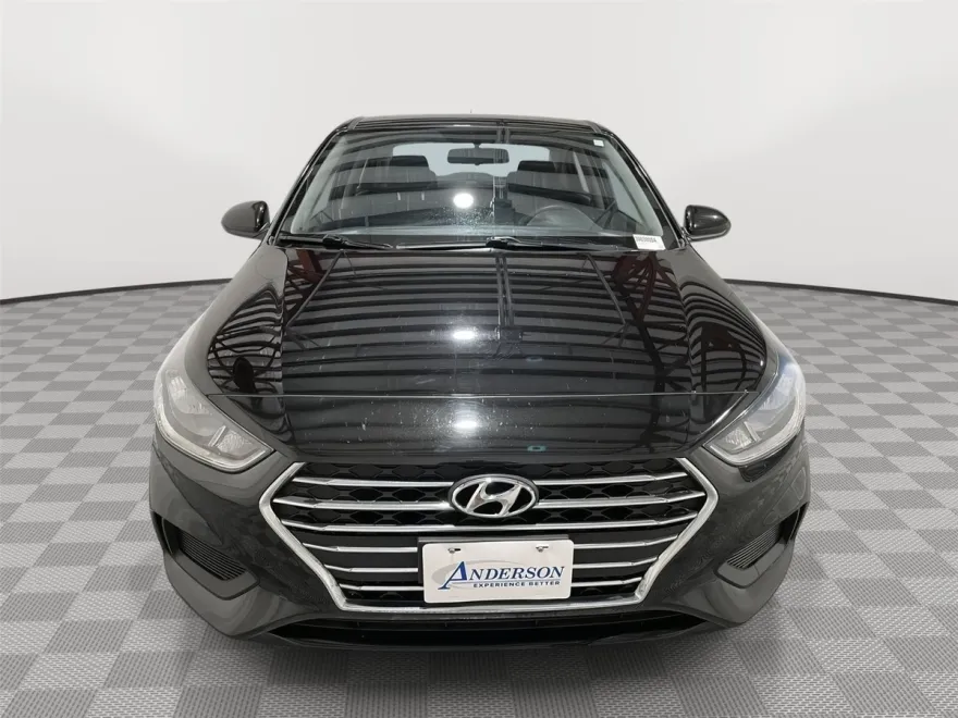 2020 Hyundai Accent SE photo 1