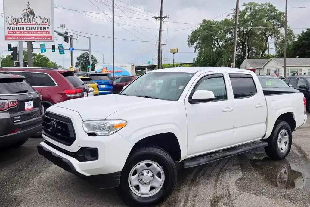 2022 Toyota Tacoma SR V6 photo 1